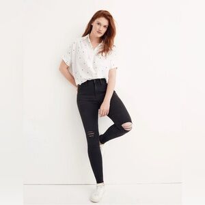 9" Mid-Rise Skinny Jeans in Black Sea